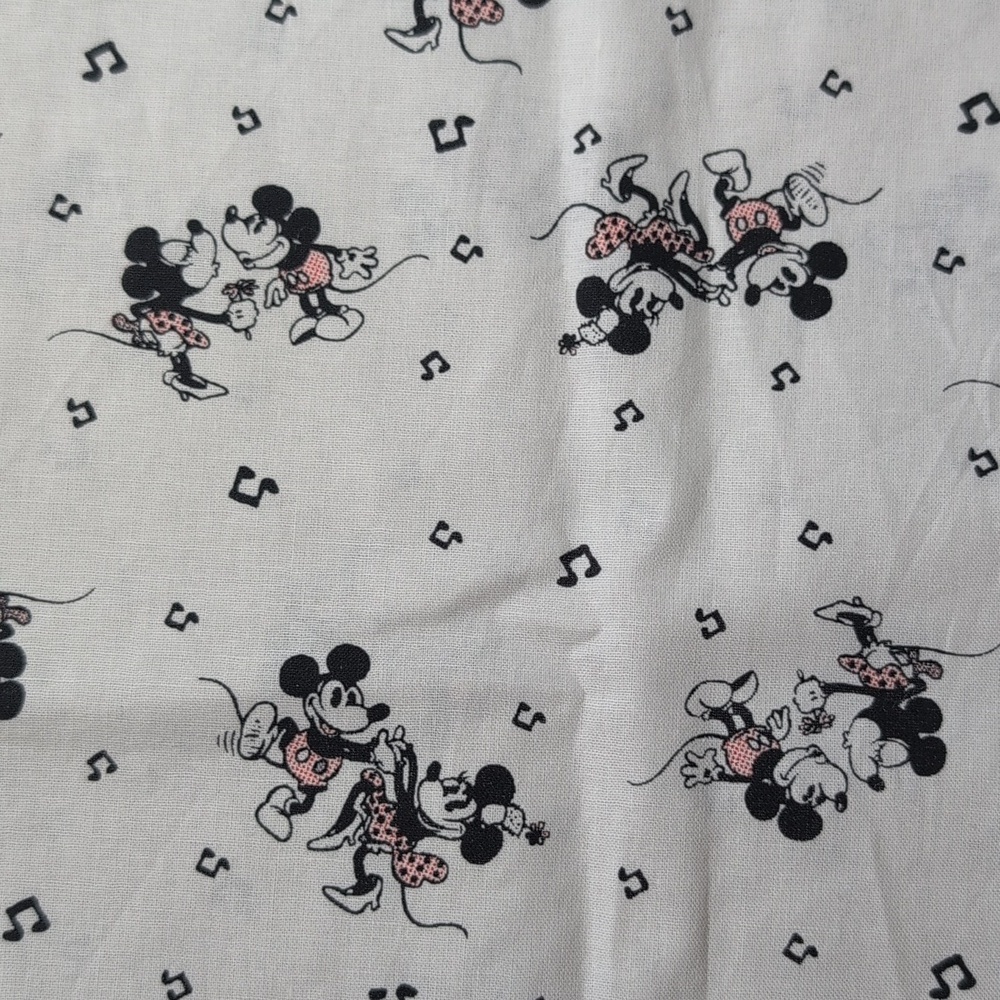 Spring Creative Disney Mickey & Minnie Musical Cotton Quilt Craft Fabric - Picture 6 of 9